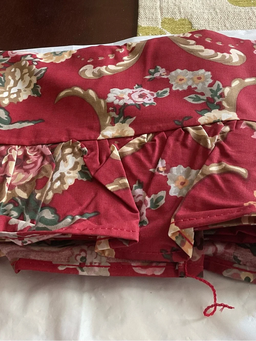 VTG Lauren Ralph Lauren Marseilles Red Floral Ruffle Twin Flat Sheet- NEW, USA